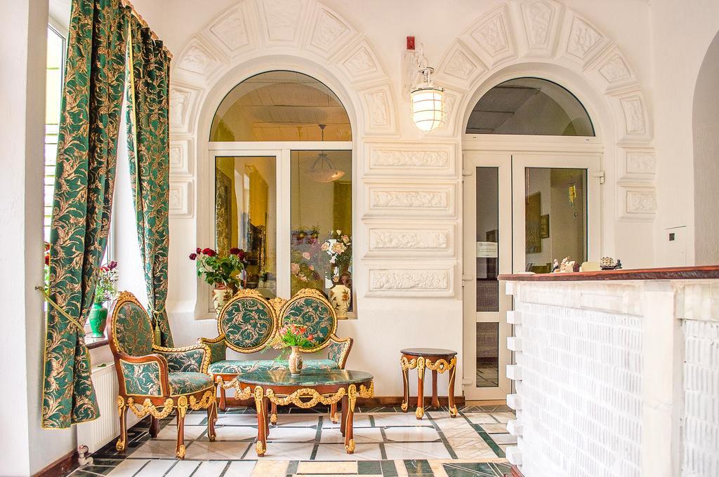 Guest House De Rishelye Odesa Exterior photo